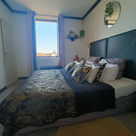 ベッド・アンド・ブレックファスト Entre Bastide Et Cite Et Son Rooftop カルカソンヌ