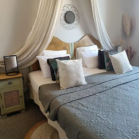 Entre Bastide Et Cite Et Son Rooftop Panzió 4*
