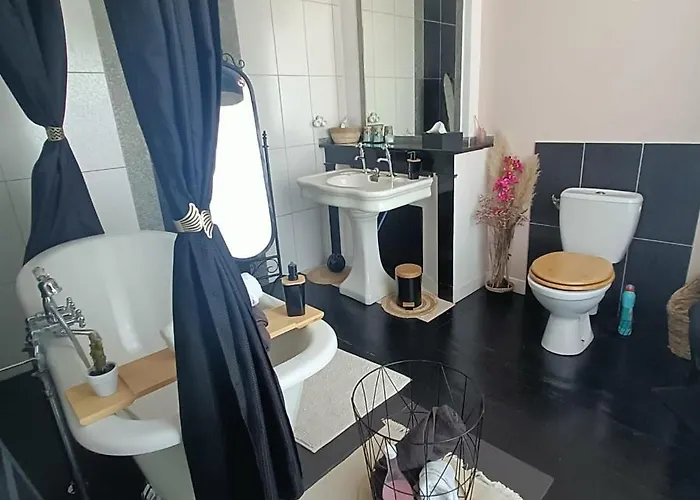 Bed & Breakfast Entre Bastide Et Cite Et Son Rooftop 4*